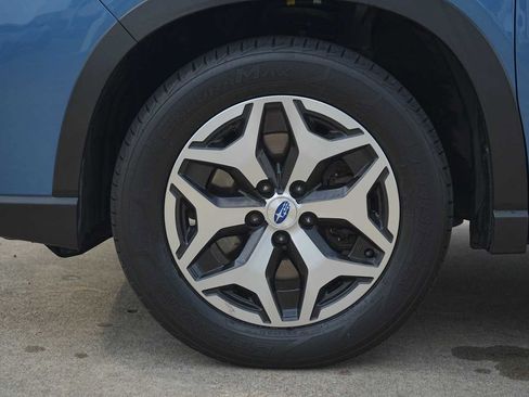 Used 2020 Subaru Forester Premium image 7