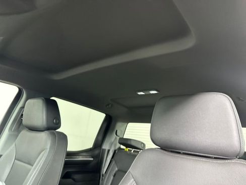 Used 2023 GMC Sierra 1500 SLT w/ SLT Convenience Package image 12