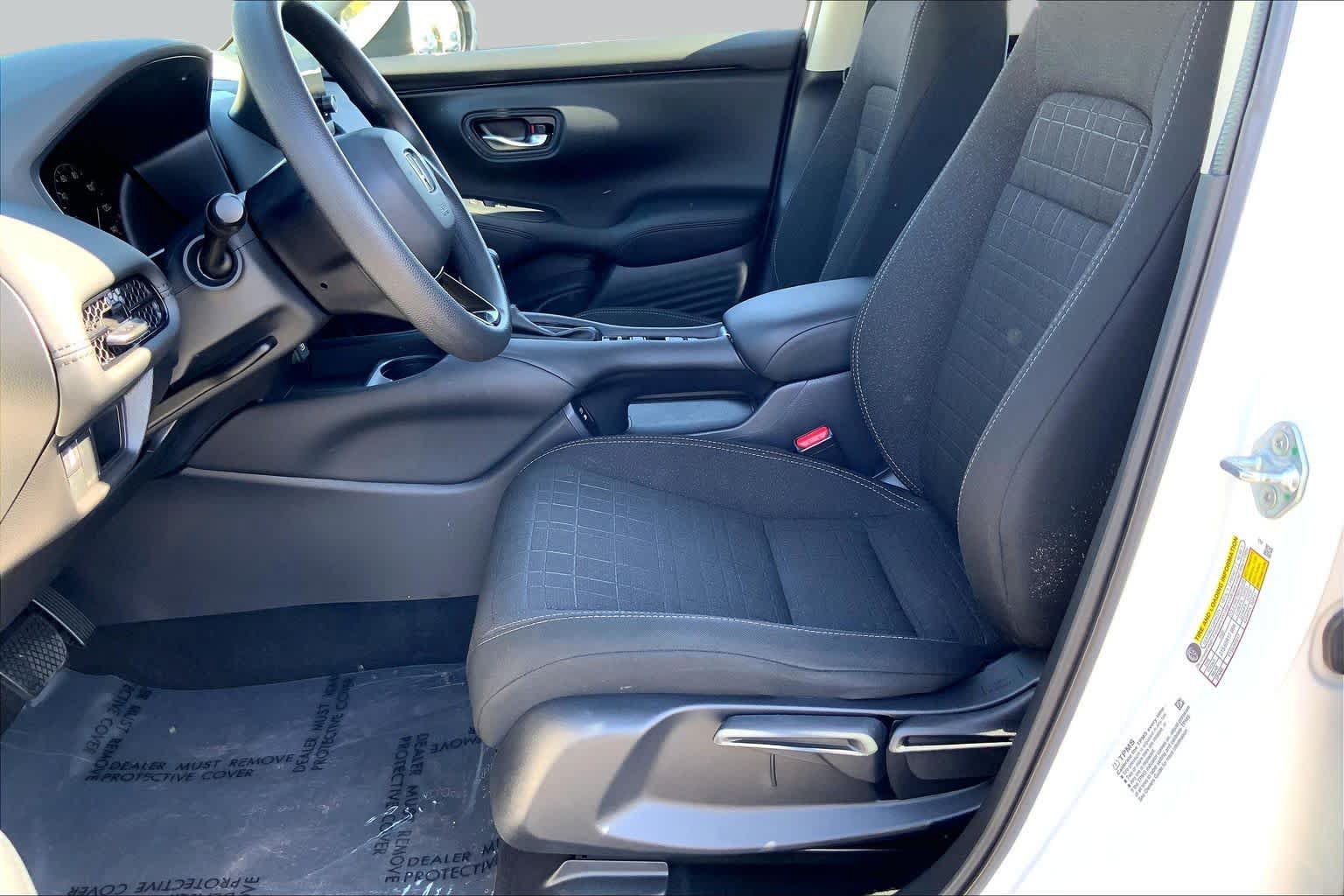 Used 2024 Honda HR-V LX image 7