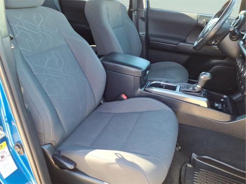 Used 2017 Toyota Tacoma SR5 image 14