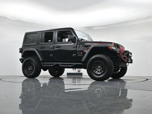 Used 2022 Jeep Wrangler Unlimited Rubicon w/ Xtreme Recon 35" Tire Package AWD/4WD image 39