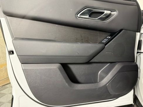 Used 2026 Land Rover Range Rover Velar Dynamic SE AWD/4WD image 14