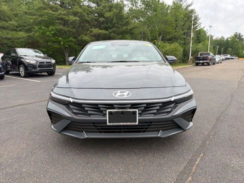 New 2026 Hyundai Elantra Sport FWD image 9