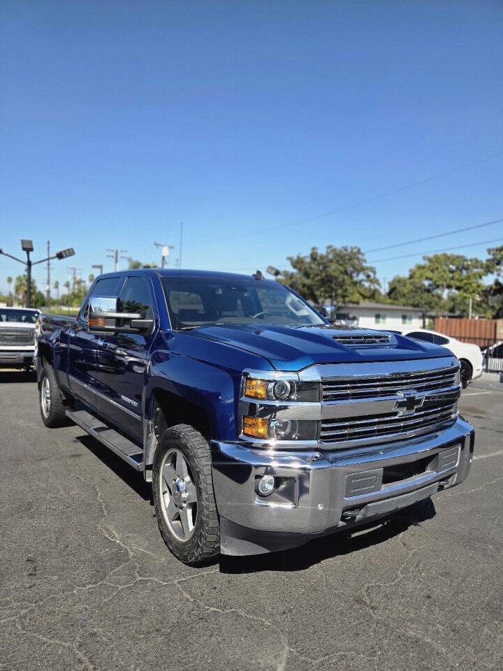 Used 2017 Chevrolet Silverado 2500 LTZ w/ Duramax Plus Package AWD/4WD image 19