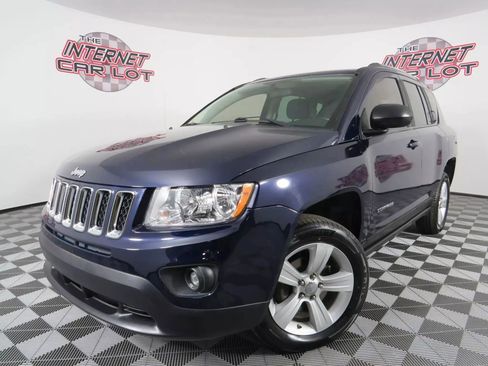 Used 2013 Jeep Compass Latitude w/ Sun/Sound Group image 1