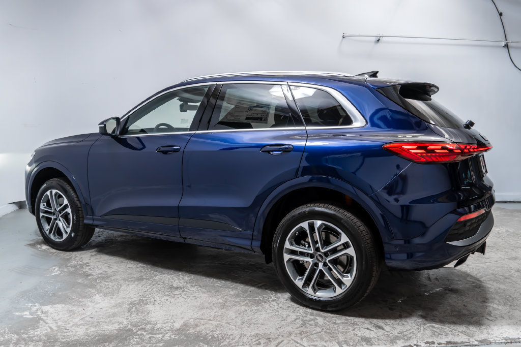 New 2026 Audi Q5 Premium Plus AWD/4WD image 2