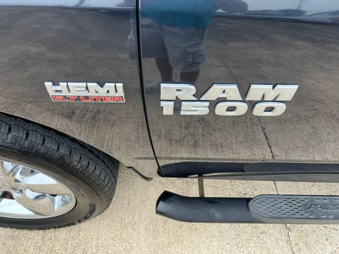 Used 2018 RAM 1500 Big Horn RWD image 29