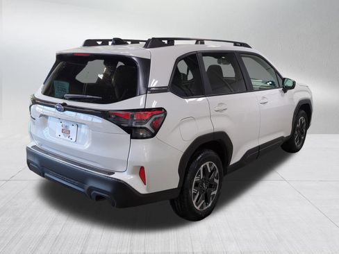 Used 2025 Subaru Forester Premium image 7
