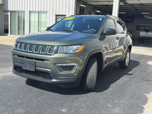 Used 2018 Jeep Compass Sport AWD/4WD image 4