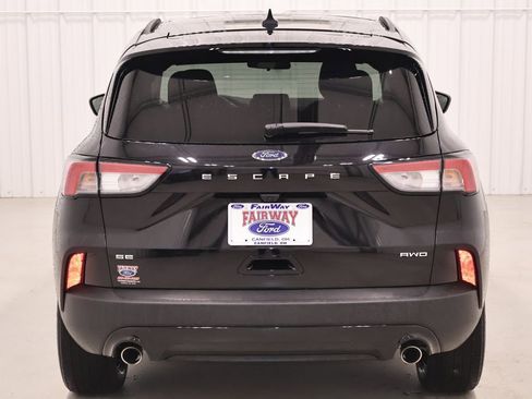 Certified 2022 Ford Escape SE w/ SE Sport Appearance Package AWD/4WD image 9