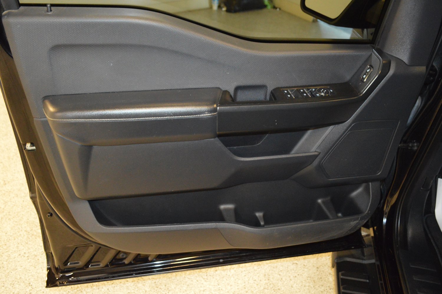 Used 2024 Ford F150 STX w/ STX Black Appearance Package AWD/4WD image 14