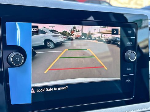 New 2026 Volkswagen Taos SE AWD/4WD image 18