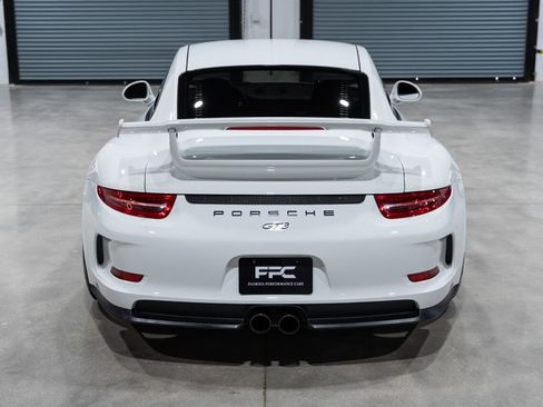 Used 2015 Porsche 911 GT3 RWD image 5