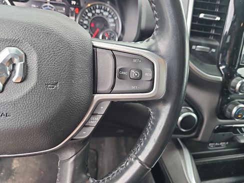 Used 2022 RAM 1500 Big Horn AWD/4WD image 18
