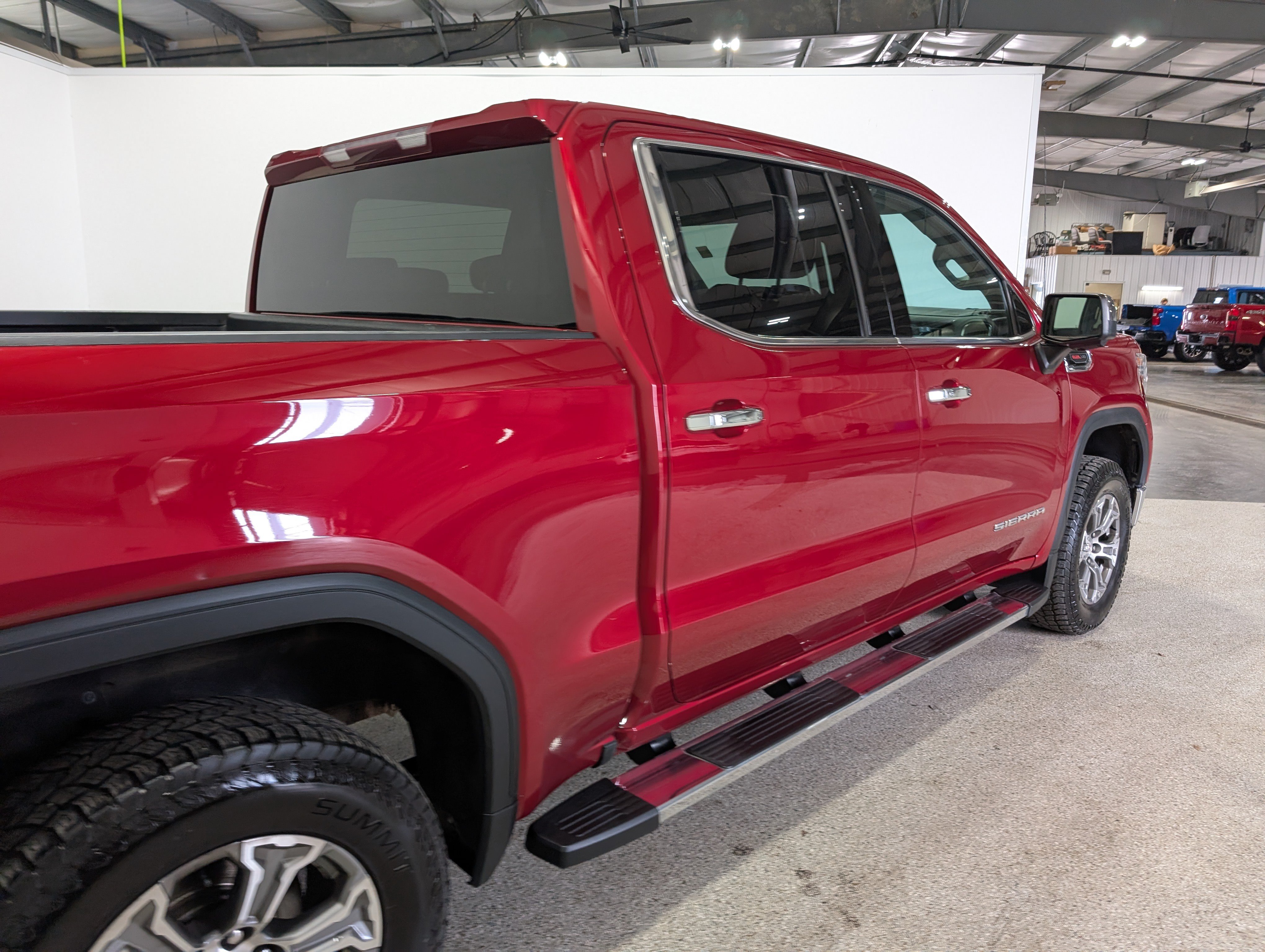 Used 2019 GMC Sierra 1500 SLT w/ X31 Off-Road Package AWD/4WD image 3