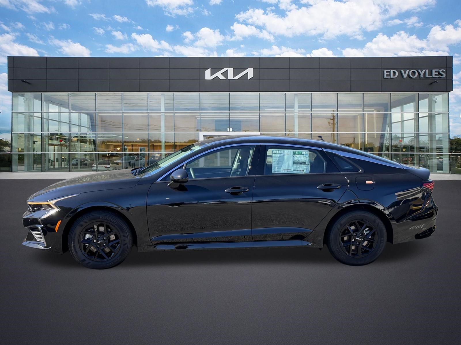 New 2027 Kia K5 LXS FWD image 4