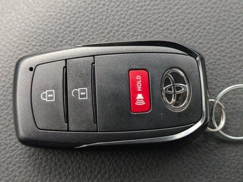 New 2025 Toyota Tacoma TRD Off-Road image 28