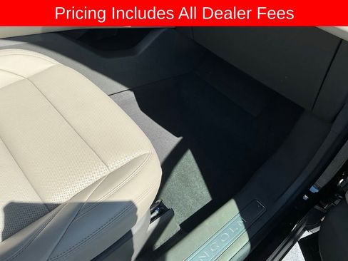 Used 2024 Lincoln Nautilus Premier AWD/4WD image 21