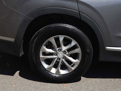 Used 2019 Hyundai Santa Fe SE AWD/4WD image 5