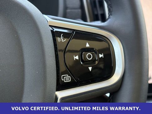 Certified 2025 Volvo XC90 B6 Plus AWD/4WD image 21