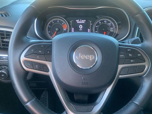 Used 2019 Jeep Cherokee Latitude Plus image 14