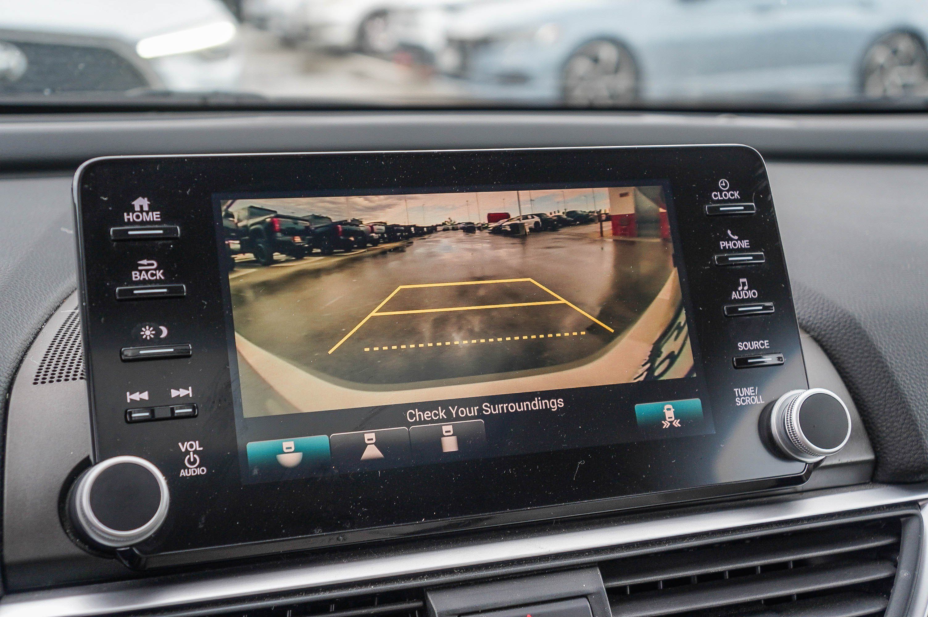 Used 2018 Honda Accord EX image 24