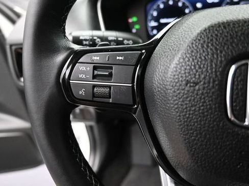Used 2024 Honda Civic Touring image 3