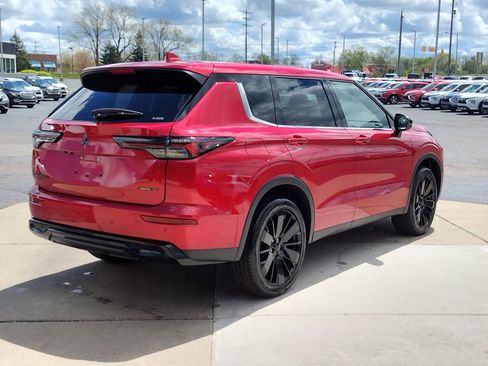 New 2026 Mitsubishi Outlander LE AWD/4WD image 15