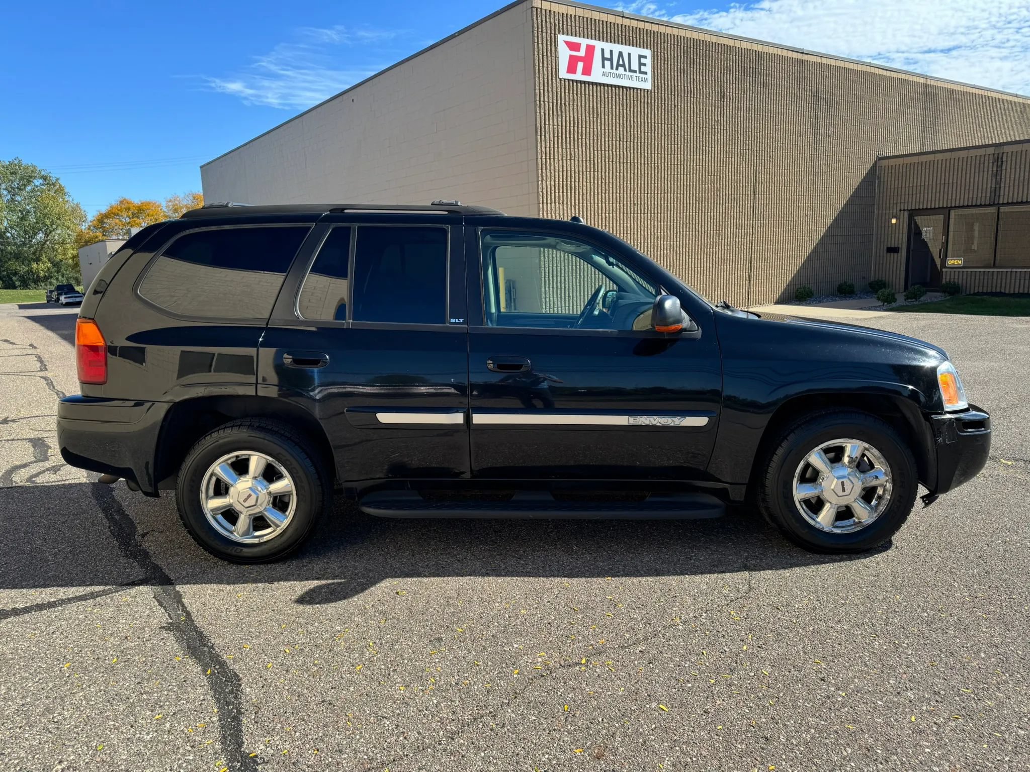 Used 2005 GMC Envoy SLT AWD/4WD image 11