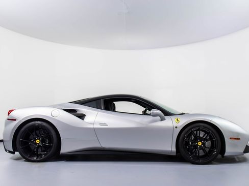 Certified 2016 Ferrari 488 GTB image 3