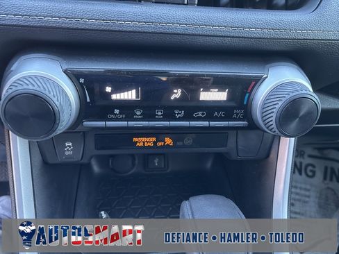 Used 2022 Toyota RAV4 LE image 27