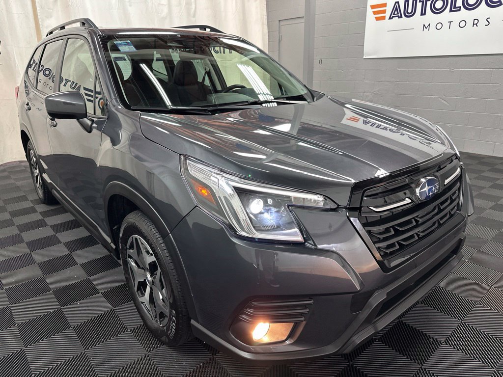 Used 2023 Subaru Forester Premium AWD/4WD image 2