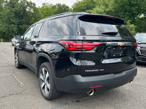 Used 2023 Chevrolet Traverse LT w/ LT Premium Package AWD/4WD image 4