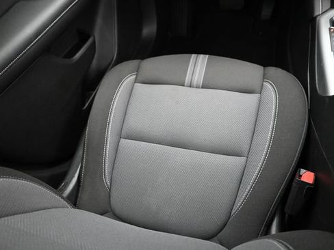 Used 2025 Chevrolet Blazer LT FWD image 13
