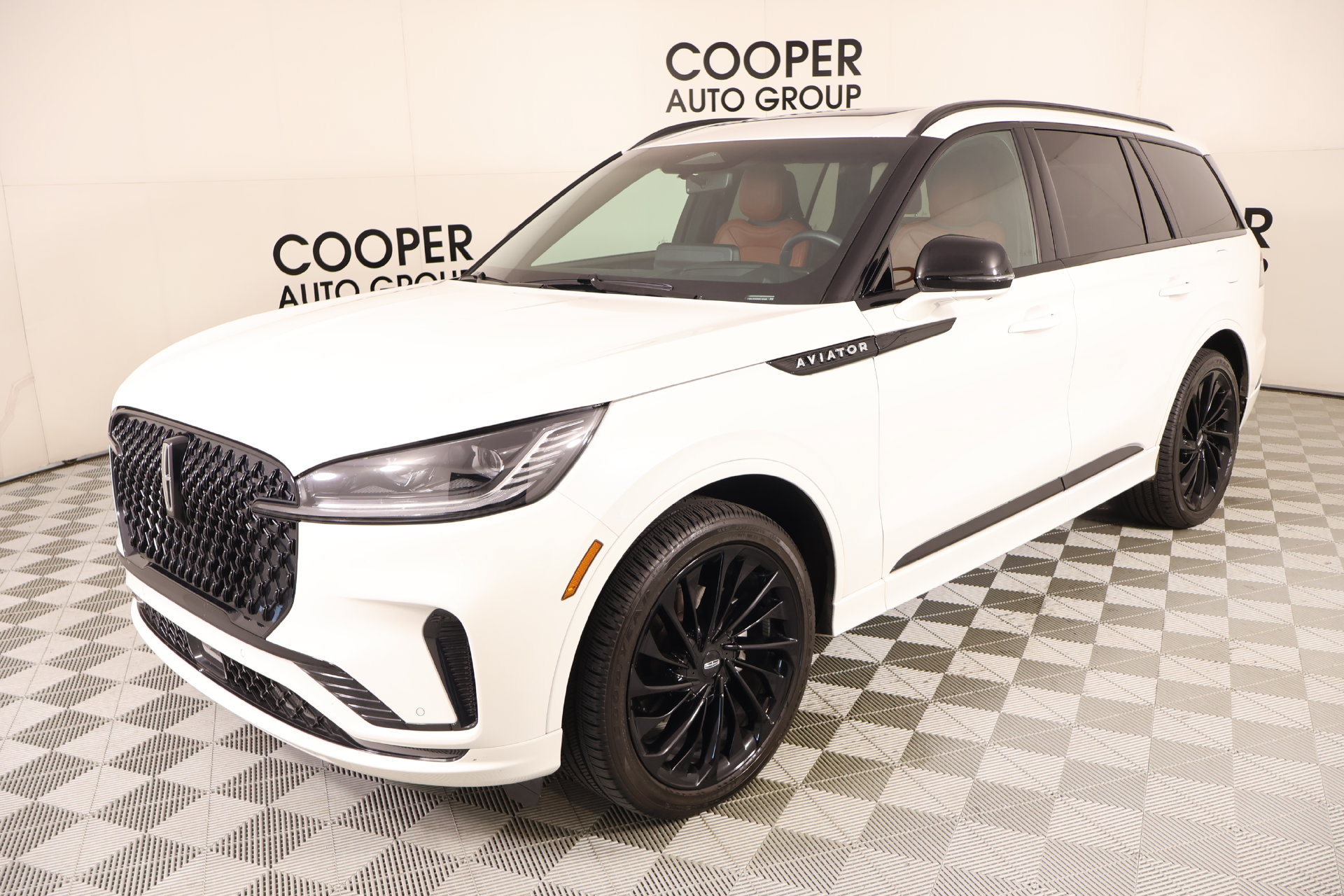 Certified 2025 Lincoln Aviator Reserve w/ Equipment Group 201A AWD/4WD image 11
