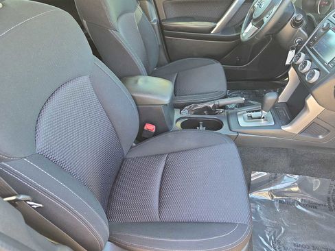 Used 2018 Subaru Forester 2.5i image 18