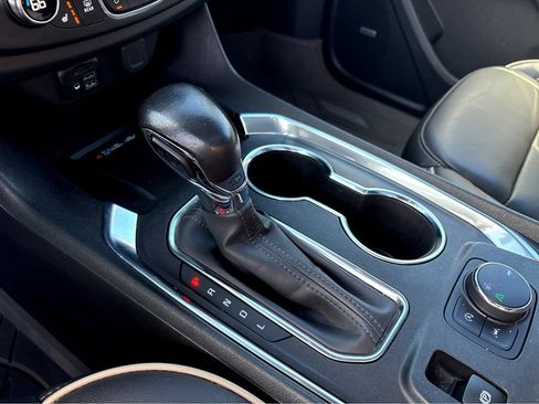 Used 2022 Chevrolet Traverse Premier w/ Redline Edition image 22