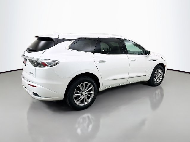 Used 2022 Buick Enclave Avenir w/ Avenir Technology Package FWD image 7