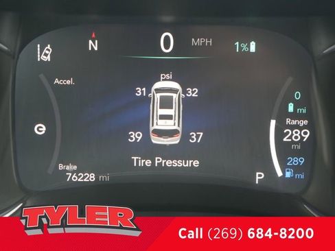 Used 2023 Chrysler Pacifica Touring-L FWD image 51