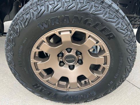 New 2026 Toyota Tacoma 4x4 Double Cab Hybrid image 25