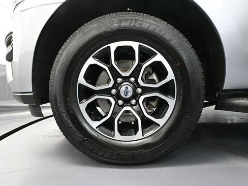 Used 2024 Ford Expedition Max XLT image 18