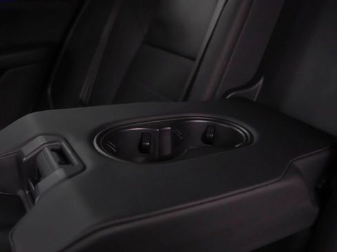 Certified 2025 Porsche Macan 4S Electric image 20