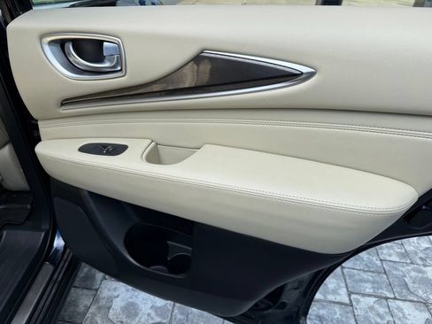 Used 2019 INFINITI QX60 Luxe w/ Essential Package AWD/4WD image 28