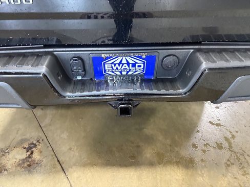 Used 2021 Chevrolet Colorado W/T w/ Custom Special Edition image 27