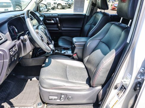 Certified 2020 Toyota 4Runner TRD Off-Road Premium w/ Moonroof Package AWD/4WD image 10