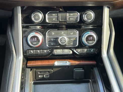 Used 2021 GMC Yukon Denali image 38