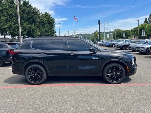 Used 2025 Mitsubishi Outlander SEL Black Edition AWD/4WD image 8