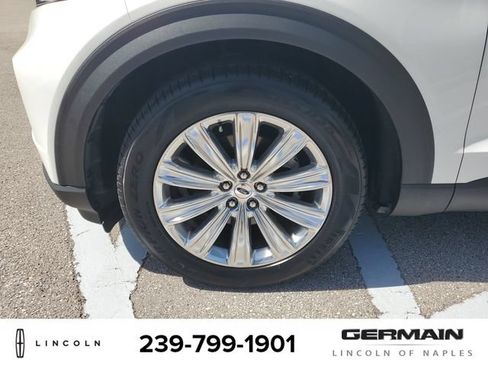 Used 2021 Ford Explorer Limited w/ Equipment Group 301A RWD image 12