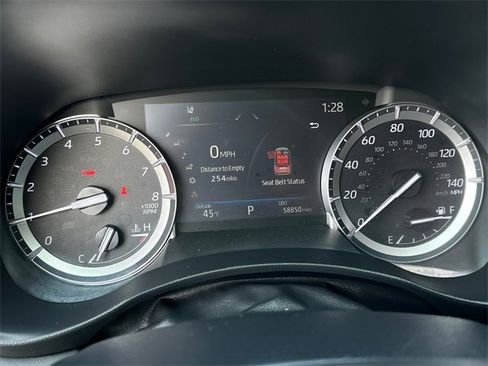 Certified 2022 Toyota Highlander XLE image 23