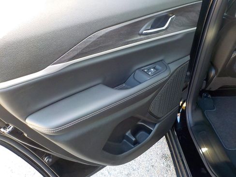 New 2025 Jeep Grand Cherokee Limited w/ Black Appearance Package image 13